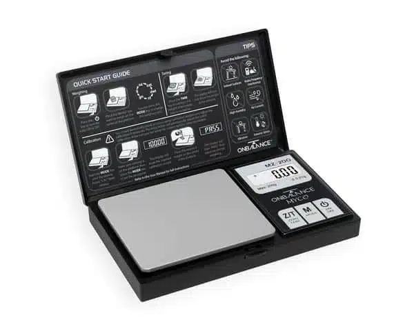 mz 200 bk open 300dpi 1 600x