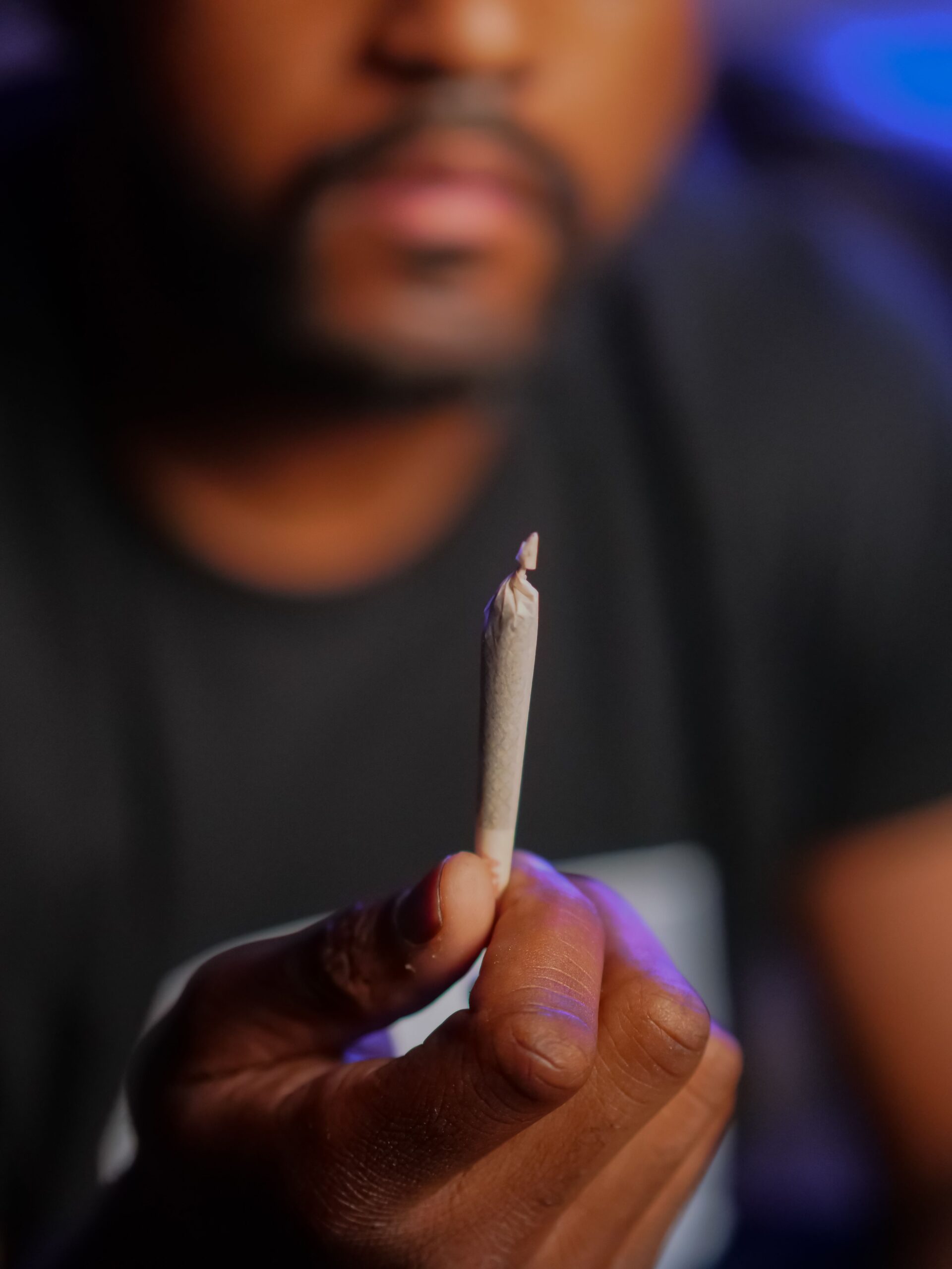 CBD Joint Mann